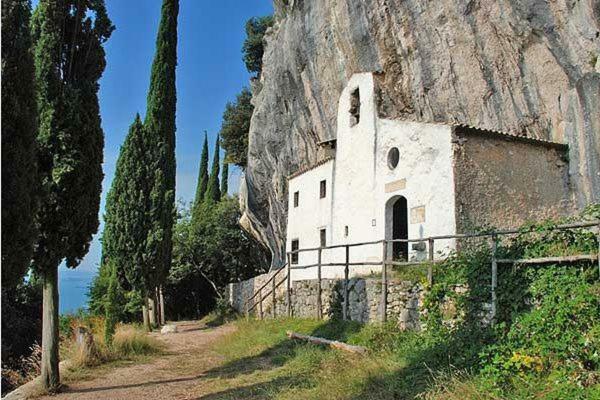 Appartamenti Serena - La Grotta Gargnano Exterior foto